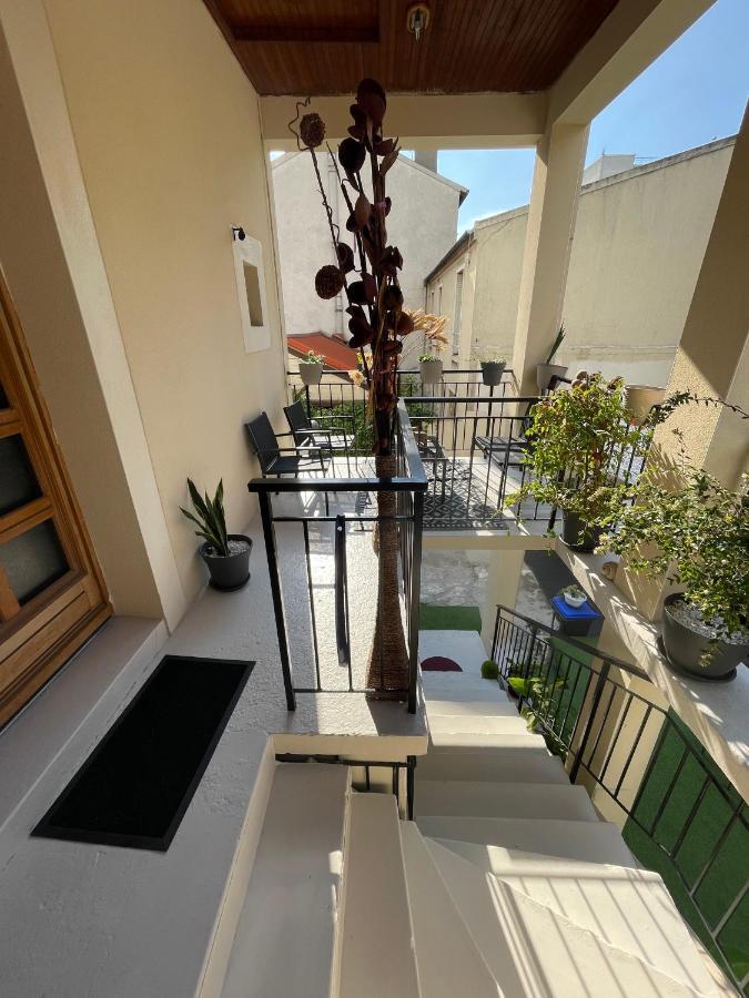 Agreable Appartement Dans Une Maison Saint-Denis  Kültér fotó