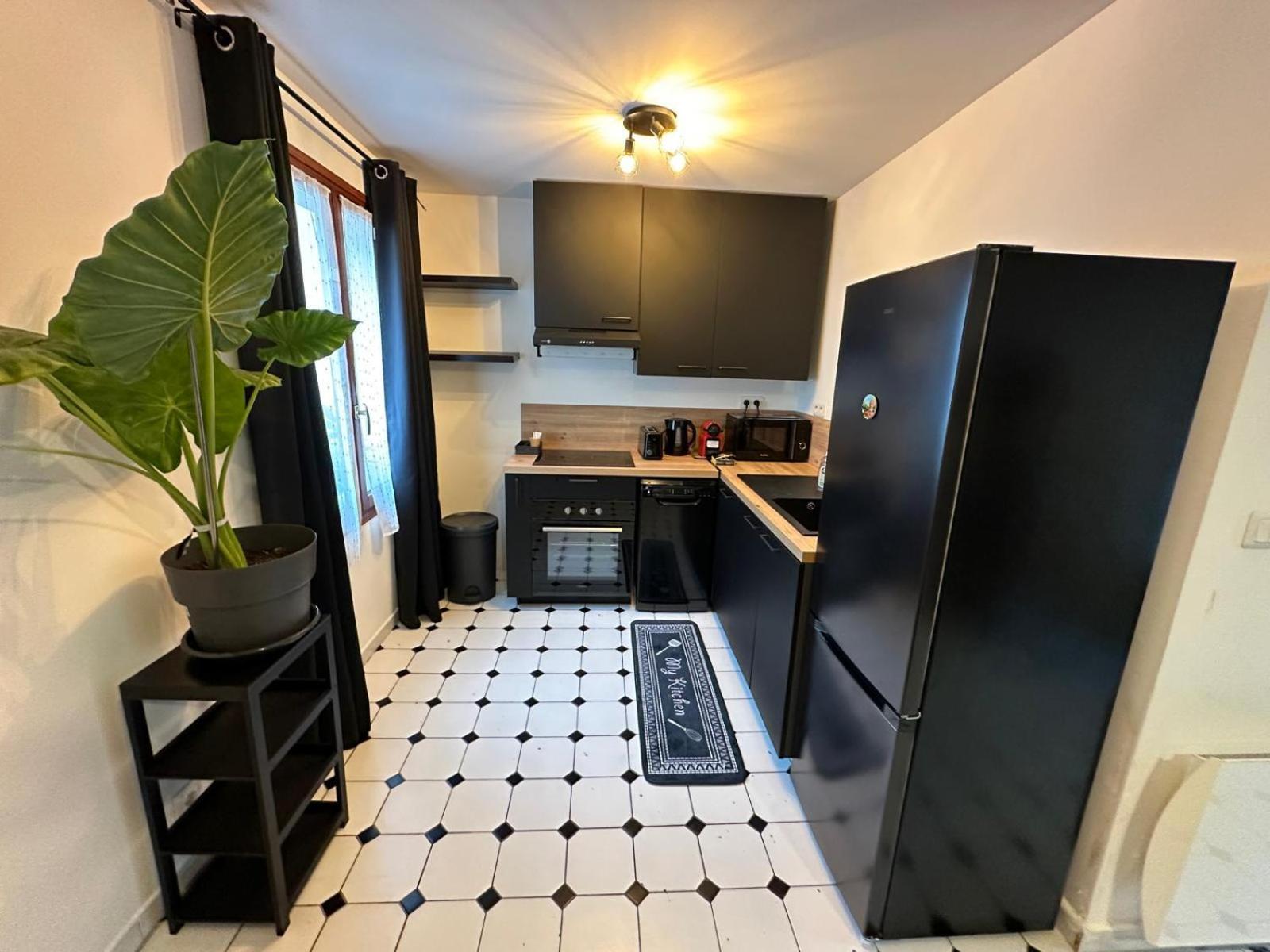 Agreable Appartement Dans Une Maison Saint-Denis  Kültér fotó